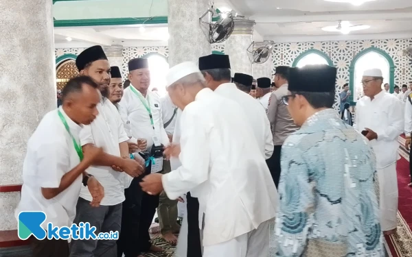 Lepas 64 Jemaah Calon Haji, Wabup Aceh Singkil Ingatkan Jaga Kesehatan