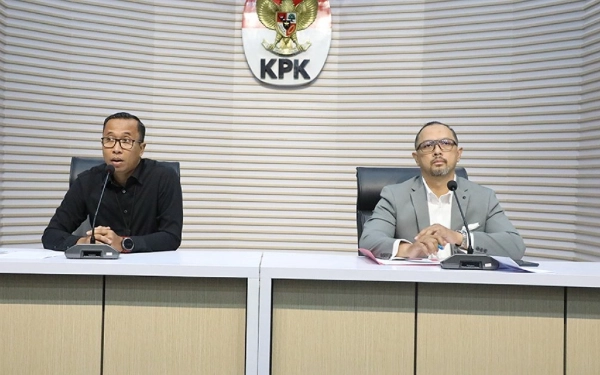 Thumbnail Motor Mewah Royal Enfield Milik Ridwan Kamil Dibawa ke Rupbasan KPK