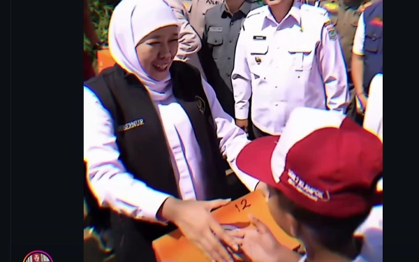 Thumbnail Berita - Khofifah Wujudkan Cita-Cita Nanda Usai Jawab Ingin Punya Sapi