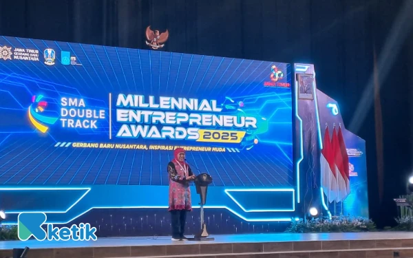Thumbnail Berita - Bye-Bye Pengangguran! Program Khofifah Cetak Pengusaha Sukses dari SMA di Jawa Timur