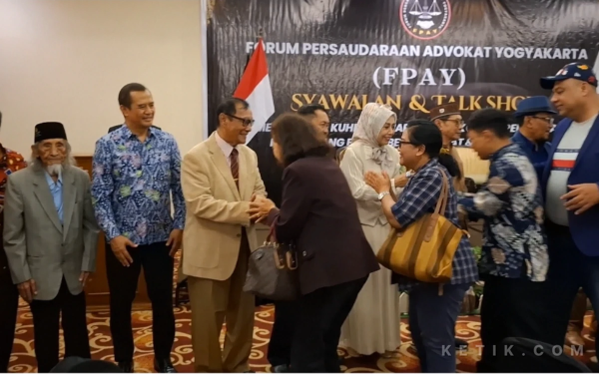 Foto Bukan sekadar formalitas, silaturahmi ini adalah perwujudan nyata dari komitmen para advokat di Daerah Istimewa Yogyakarta untuk bersatu dalam menjaga harmoni penegakan hukum.
(Foto: Fajar R/Ketik.com)