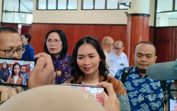 Thumbnail Berita - Konflik Iran–AS Memanas, Wamenpar Ni Luh Puspa: Indonesia Negara Paling Aman di Tengah Krisis