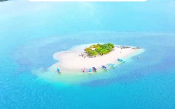 Thumbnail Berita - Maldives Lewat! Gili Kedis Lombok, Surga Tersembunyi yang Bikin Bambang Haryo Jatuh Cinta