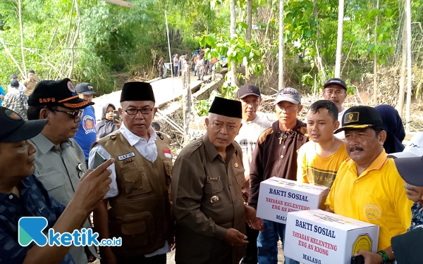 Bupati Malang Bersama Baznas dan Klenteng Eng An Kiong Beri Bantuan Korban Banjir