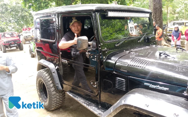 Thumbnail Berita - Perdana! Bupati Malang Jajal Open Trip Jip Wisata Segoro Kidul, Petualang Pesisir Selatan