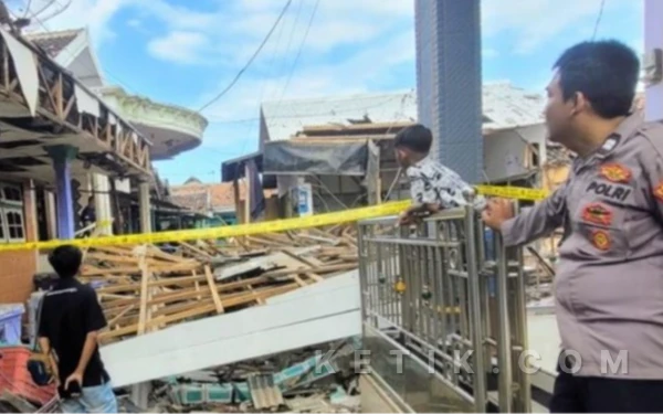 Thumbnail Berita - Ledakan Petasan di Situbondo, Satu Tewas dan Enam Lainnya Alami Luka Serius