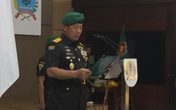 Thumbnail Berita - Korem 072/Pamungkas Gelar Sertijab, Empat Jabatan Strategis Berganti