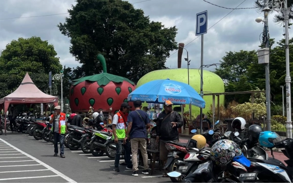 Thumbnail Berita - Soal Portal Parkir Alun-Alun Kota Batu, Pemerintah Wajib Dengar Suara Rakyat