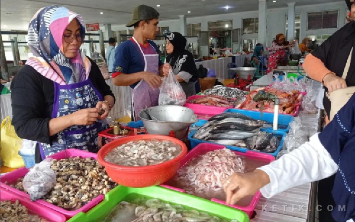 Thumbnail Berita - Minta Tarif Kios Pasar Minulyo Pacitan Turun, Disdagnaker Arahkan Pedagang Usul ke DPRD