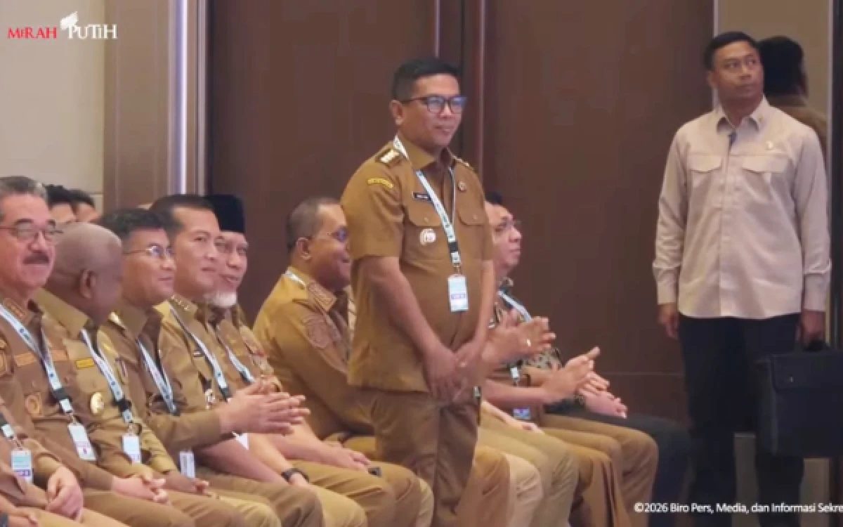 Thumbnail Berita - Gubernur Andra Soni: Akses Keuangan Mudah, Usaha Rakyat Makin Produktif