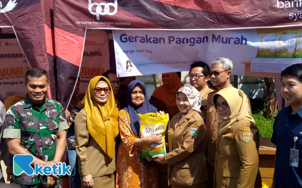 Thumbnail Berita - Laris Diserbu Warga, Pemkab Malang Jual Murah SPHP Rp11 Ribu Per Kilogram