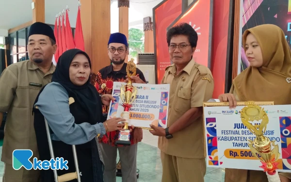 Thumbnail Berita - Peringatan Hari Disabilitas Internasional, PPDiS, Serahkan Penghargaan Juara Festival Cerdas Cermat Desa Inklusi