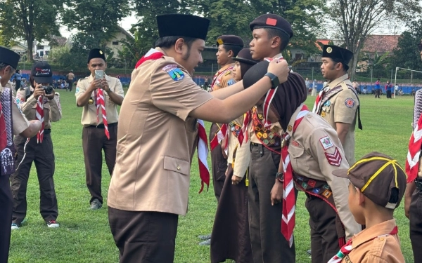 Thumbnail Berita - Cetak Generasi Muda Berkarakter, Kwarcab Kabupaten Malang Kukuhkan Pramuka Garuda