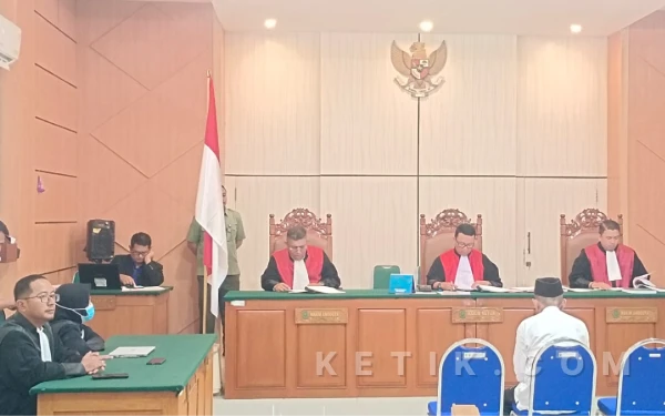 Thumbnail Berita - Majelis Hakim PN Situbondo Vonis Kakek Masir 5 Bulan 20 Hari