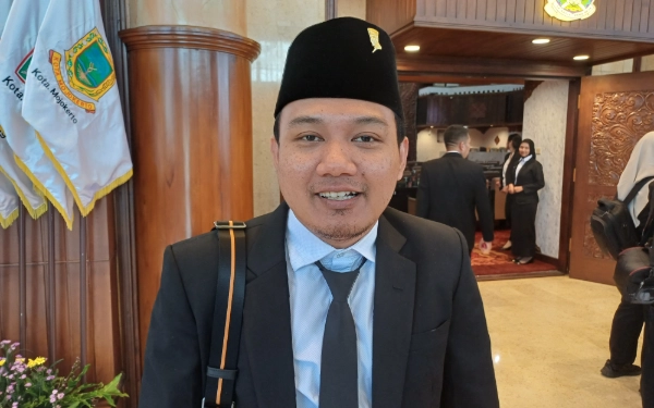 Thumbnail Berita - Pemprov Jatim Harus Tegas! Fuad Benardi Desak Tutup BUMD Merugi