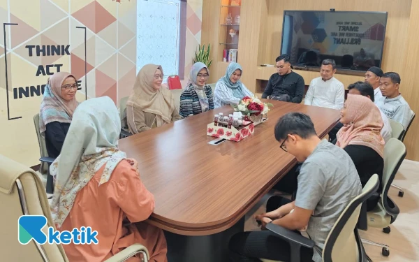 Thumbnail Berita - Tingkatkan Keahlian Siswa Double Track, SMAN 1 Soko Tuban Kunjungan Kerja ke UPT PTKK