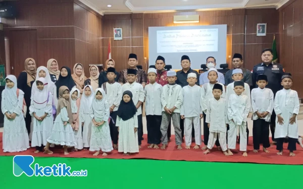 Thumbnail Berita - Keluarga Besar Kejari Situbondo Berbagi Tali Asih dan Buka Puasa Bersama Anak Yatim