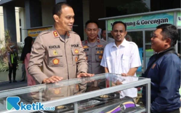 Thumbnail Berita - Pernah Tangani Tragedi Kanjuruhan, AKBP Putu Kholis Aryana Kini Pimpin Polresta Malang Kota