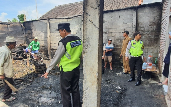 41 Ekor Hewan Ternak Hangus Akibat Kebakaran Kandang di Malang
