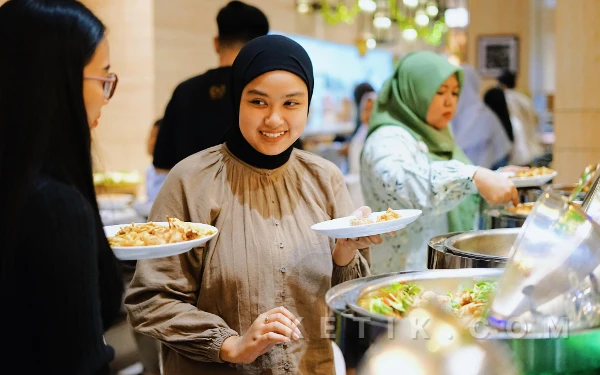 Thumbnail Berita - Ada yang Cuma 11 Jam, Kok Bisa? Ini Daftar Negara dengan Puasa Tersingkat dan Terlama 2026