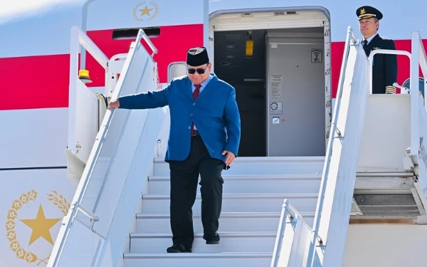 Thumbnail Berita - Dari Swiss, Prabowo Langsung Menuju Paris Temui Presiden Prancis