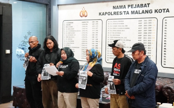 Thumbnail Berita - Tak Dapat Rekom Kepolisian, Laga Arema FC vs Persebaya Surabaya Pindah ke Bali