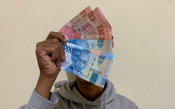 Thumbnail Berita - Rupiah Tembus Nilai Terlemah Sepanjang Sejarah! Sentuh Rp17.105 per Dolar AS