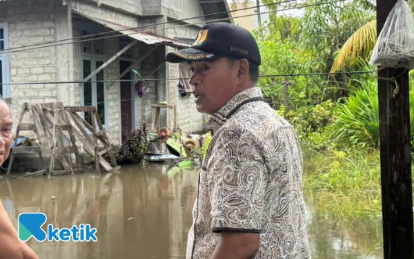 Thumbnail Berita - Kadis PUPR Cek Lapangan Pastikan Penyebab Genangan di Labuha