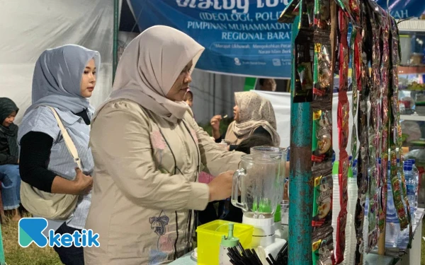 Thumbnail Berita - Pagelaran Seni Budaya dan UMKM Expo Abdya Meriah, Pedagang Kecil Raup Untung Besar