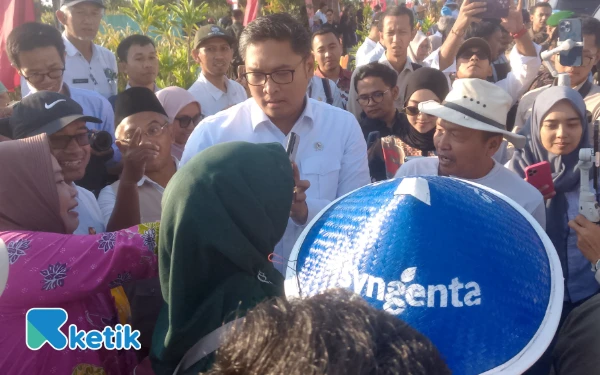 Thumbnail Berita - Ketua HKTI Kabupaten Malang Dampingi Kunjugan Irwasum dan Wamentan di Dampit