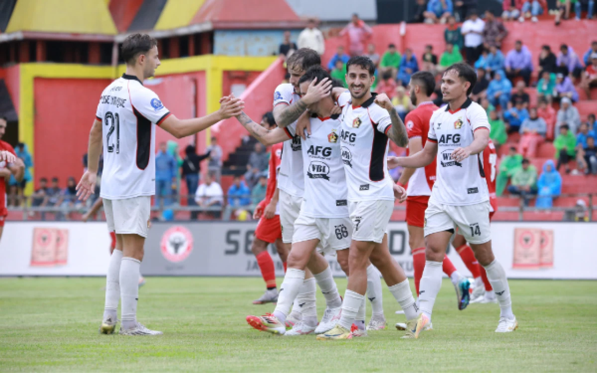Thumbnail Berita - Menang 3-0 di Kandang Semen Padang, Persik Pastikan Bertahan di Liga 1 Musim Depan