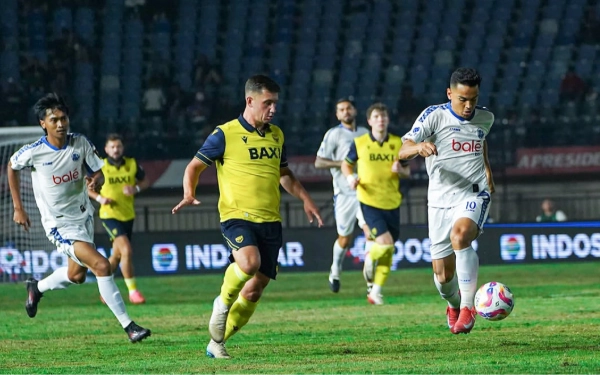 Thumbnail Berita - Dibantai Oxford United 0-4, Arema FC Gagal Pertahankan Gelar Juara Piala Presiden