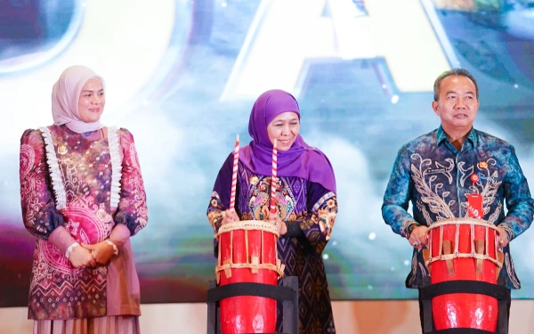 Thumbnail Berita - FANTASTIS! Hasilkan Rp19 Triliun Lebih, Misi Dagang Jadi Jurus Khofifah Dongkrak Ekonomi Nasional