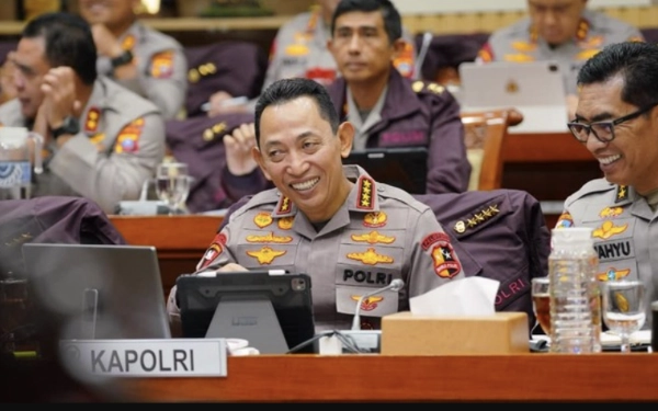 Thumbnail Berita - Ogah Jadi Menteri Kepolisian, Kapolri: Lebih Baik Saya Jadi Petani!