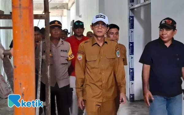 Thumbnail Berita - Wabup Halsel Helmi Umar Muchsin Kunker ke Makian Pastikan Kesiapan Infrastruktur Kesehatan