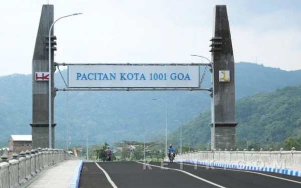 Thumbnail Berita - Bingung Liburan Idulfitri? Yuk, Jelajahi Deretan Destinasi Wisata Andalan di Pacitan!