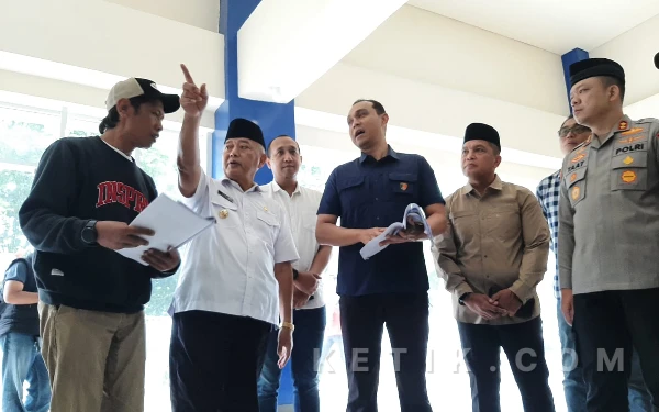 Thumbnail Berita - Tak Hanya Monumen, Bupati Malang Sediakan Lahan Rezeki Khusus untuk Keluarga Korban Tragedi Kanjuruhan