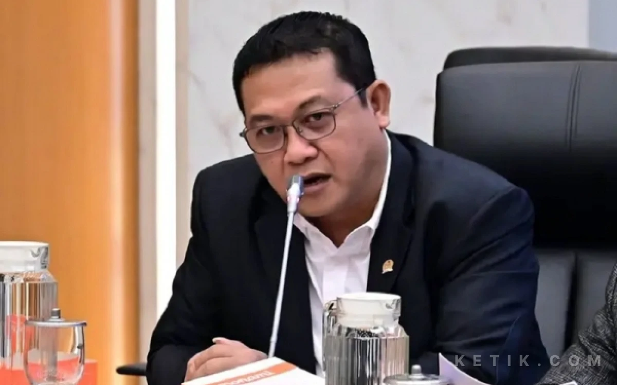 Thumbnail Berita - Kemacetan Parah di Pelabuhan Ketapang Belum Terurai, DPR Soroti Dampak ke Distribusi Pangan