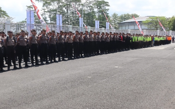 Thumbnail Berita - Amankan Laga Arema FC vs PSBS Biak, Polres Malang Terjunkan 1.402 Personel