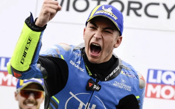 Thumbnail Berita - Rider Trackhouse Raul Fernandez Raih Kemenangan Perdana di MotoGP Australia 2025