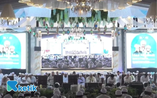 Thumbnail Berita - Doa dan Petuah Penting Tertuang dalam Haul Majemuk Pendiri dan Pengasuh Pesantren Sukorejo Situbondo