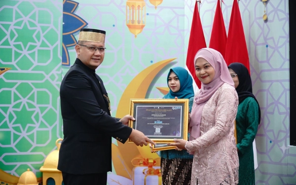 Thumbnail Berita - Antusiasme Tinggi! EJIES 2026 Catat Ribuan Karya Inovasi Pendidikan, Dindik Jatim Apresiasi 50 Terbaik