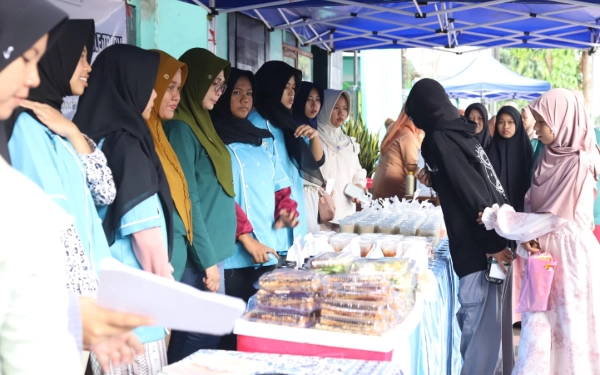 Thumbnail Berita - Festival Ramadan Doble Track SMAN 1 Panji Raih Omzet Rp 39,8 Juta