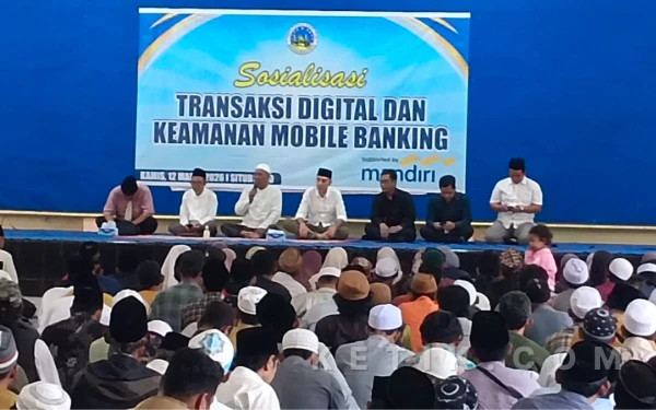 Thumbnail Berita - Nasim Khan dan Bank Mandiri Edukasi Warga Situbondo Soal Keamanan Transaksi Digital
