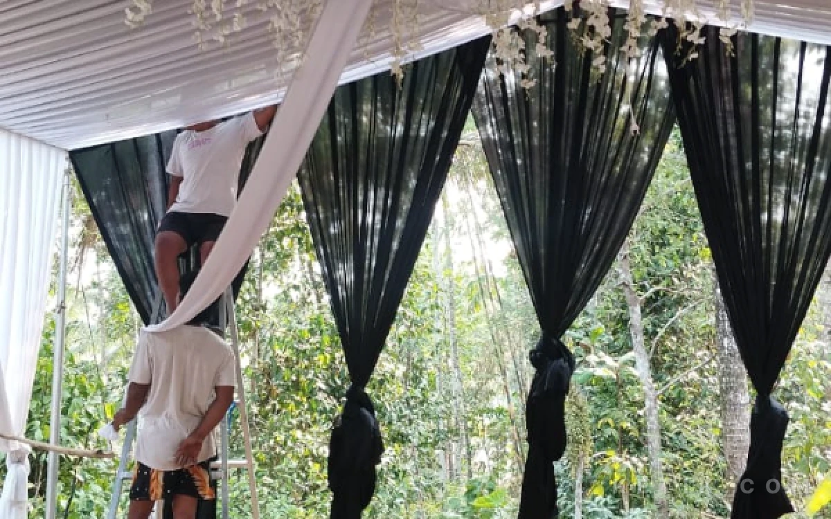 Thumbnail Berita - Resepsi Pernikahan di Pacitan Batal usai Pengantin Pria Dilaporkan ke Polisi, Terop Dibongkar