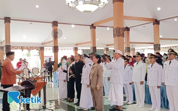 Thumbnail Berita - Bupati Situbondo Lantik 244 Pejabat Administrator hingga Kepala Puskesmas