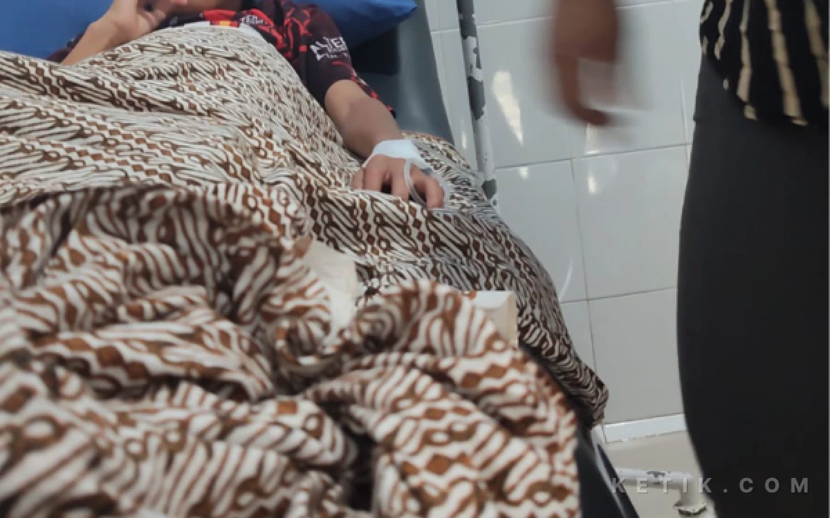 Thumbnail Berita - Orang Tua Desak SPPG Tanggungjawab, Korban Dugaan Keracunan MBG Pacitan Tembus Ratusan