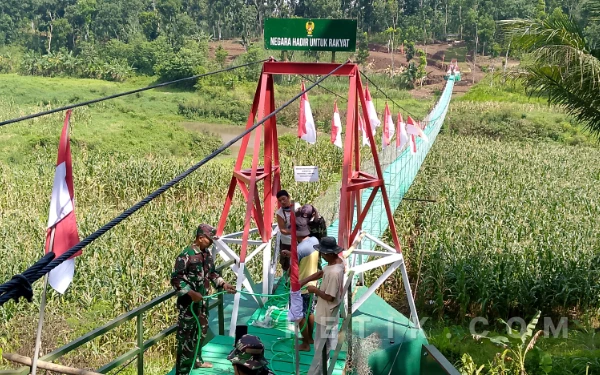 Thumbnail Berita - Cuma 15 Menit! Jembatan Gantung Garuda Kabupaten Malang Permudah Akses Warga 2 Desa