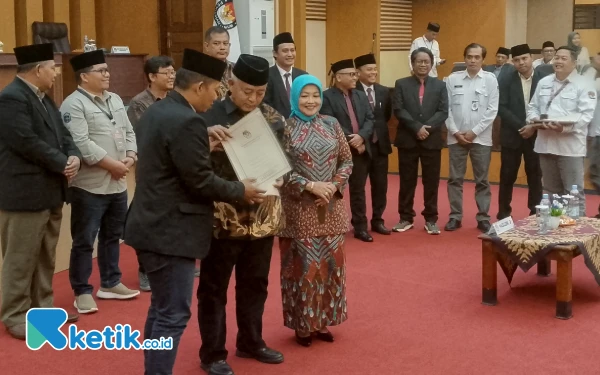 Sah! Paslon Sanusi-Lathifah Ditetapkan sebagai Bupati dan Wakil Bupati Malang Terpilih