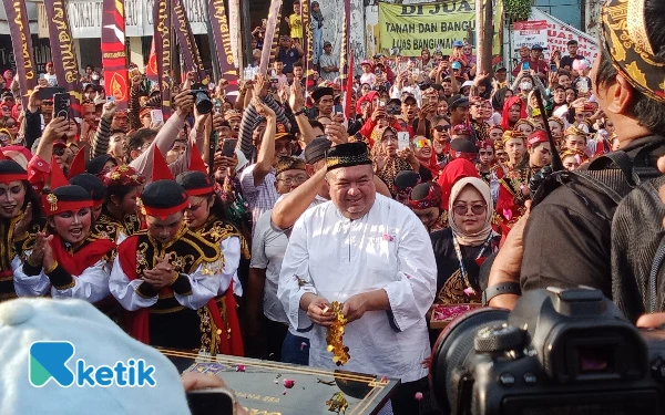 Thumbnail Berita - Napak Tilas Sembrani Bumi Nusantara 2025 Jadi Ajang Pelestarian Budaya di Surabaya